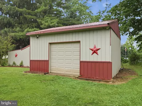 Exterior - 13402 Sandstone Dr, Smithsburg, MD 21783 photo 11 of 18