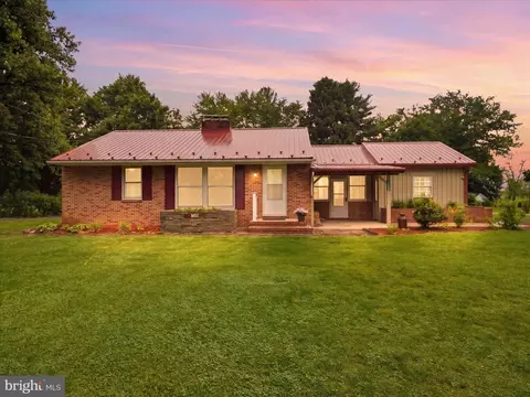 Exterior - 13402 Sandstone Dr, Smithsburg, MD 21783 photo 2 of 18