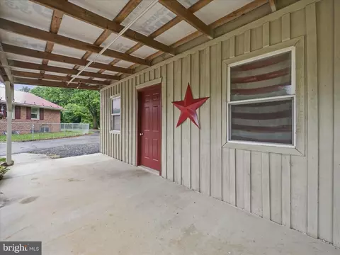 Exterior - 13402 Sandstone Dr, Smithsburg, MD 21783 photo 9 of 18