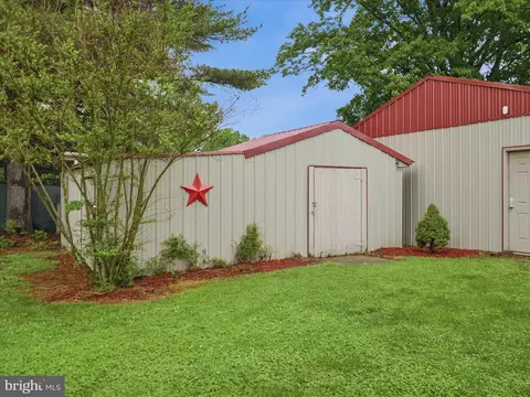 Exterior - 13402 Sandstone Dr, Smithsburg, MD 21783 photo 12 of 18