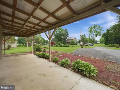 Exterior - 13402 Sandstone Dr, Smithsburg, MD 21783 photo 10 of 18
