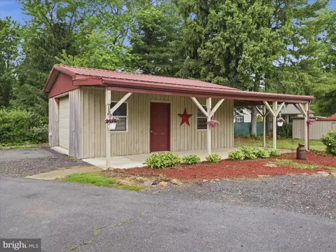 Exterior - 13402 Sandstone Dr, Smithsburg, MD 21783 photo 8 of 18
