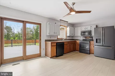 Kitchen - 13733 Barnhart Rd, Clear Spring, MD 21722 photo 1 of 4