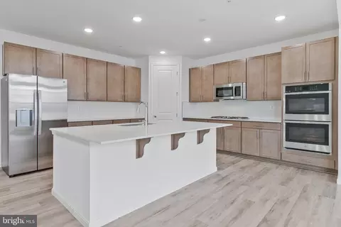 Entry Way - 41 Everett Dr, Boonsboro, MD 21713 photo 6 of 31