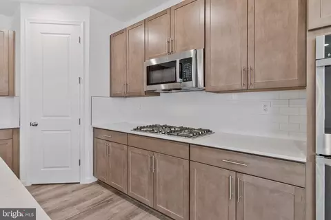 Entry Way - 41 Everett Dr, Boonsboro, MD 21713 photo 10 of 31