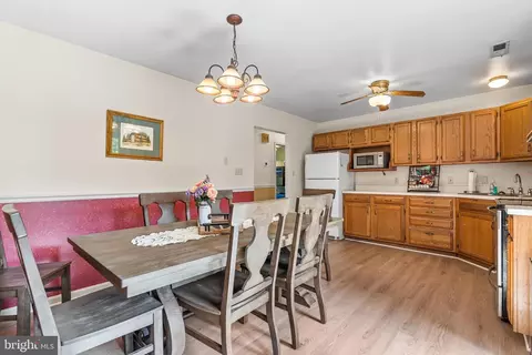 Dining - 14433 Hicksville Rd, Clear Spring, MD 21722 photo 3 of 3