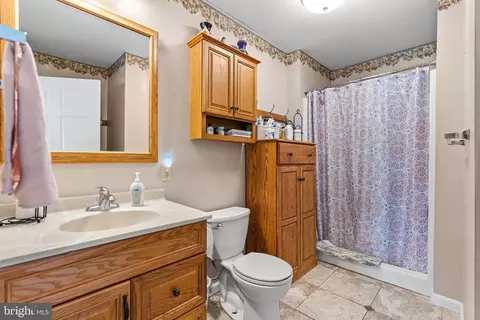 Bath - 14433 Hicksville Rd, Clear Spring, MD 21722 photo 1 of 3
