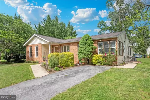 Exterior - 7 Della Ln, Boonsboro, MD 21713 photo 8 of 9