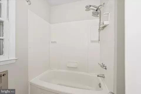 Bath - 7 Della Ln, Boonsboro, MD 21713 photo 3 of 3