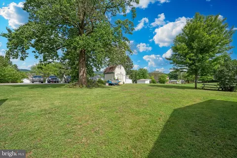 Exterior - 7 Della Ln, Boonsboro, MD 21713 photo 5 of 9