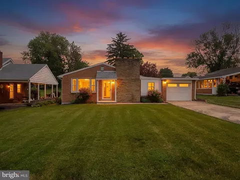16 Catawba Cir, Hagerstown, MD 21742