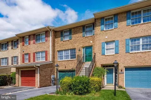 1323 Lindsay Ln, Hagerstown, MD 21742