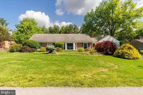19022 Cherry Tree Dr, Hagerstown, MD 21742