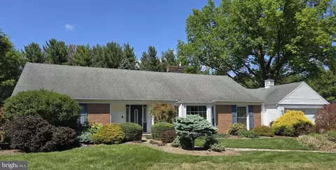 19022 Cherry Tree Dr, Hagerstown, MD 21742