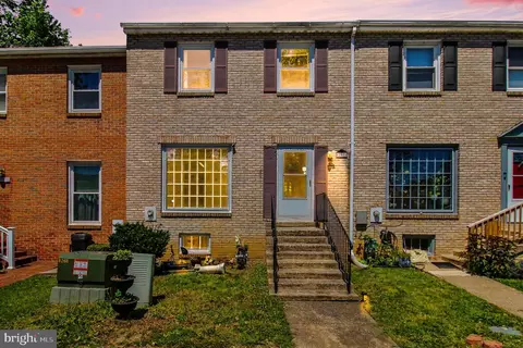 17918 Hickory Ln, Hagerstown, MD 21740