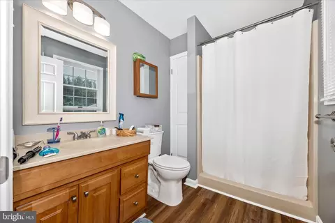 Bath - 109 Rebeccas Ct, Smithsburg, MD 21783 photo 1 of 2