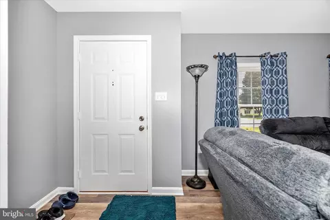 Entry Way - 109 Rebeccas Ct, Smithsburg, MD 21783 photo 1 of 3