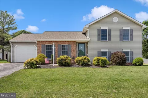 109 Rebeccas Ct, Smithsburg, MD 21783