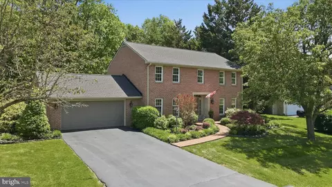 11029 Eastwood Dr, Hagerstown, MD 21742