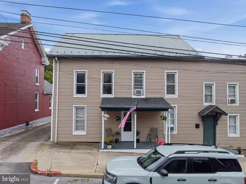 38 W Potomac St W, Williamsport, MD 21795