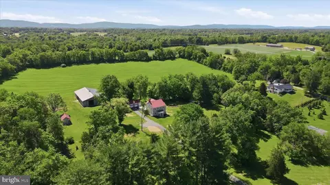 8805 Reichard Rd, Fairplay, MD 21733