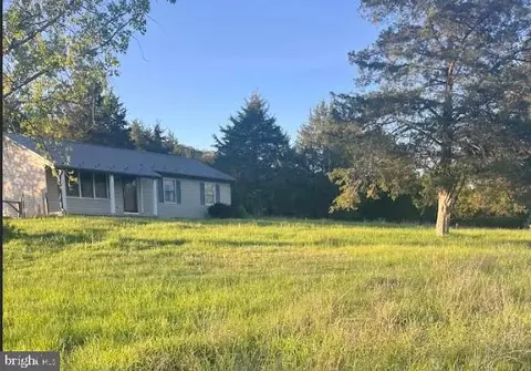 14438 Hollow Rd, Hancock, MD 21750