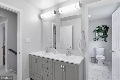 Bath - 35 N Maple Ave, Smithsburg, MD 21783 photo 1 of 3