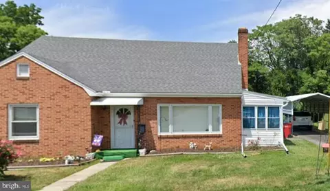 17534 Lincolnshire Rd, Hagerstown, MD 21740