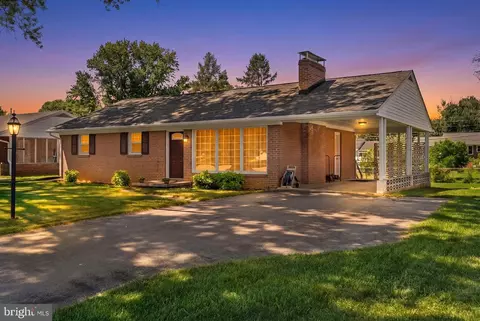 11 Catawba Pl, Hagerstown, MD 21742