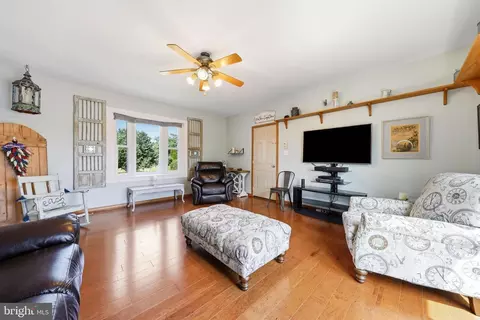 Living - 11841 Ashton Rd, Clear Spring, MD 21722 photo 2 of 2