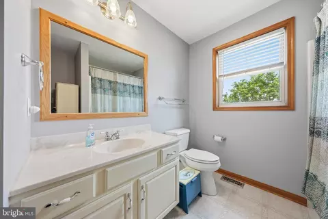 Bath - 11841 Ashton Rd, Clear Spring, MD 21722 photo 1 of 5