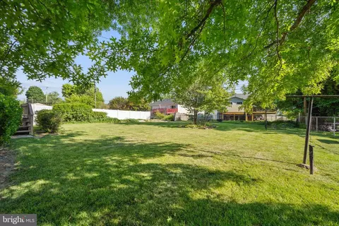 Exterior - 17223 Cloverleaf Rd, Hagerstown, MD 21740 photo 11 of 19