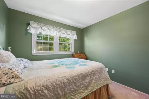 Bedroom - 17223 Cloverleaf Rd, Hagerstown, MD 21740 photo 7 of 7