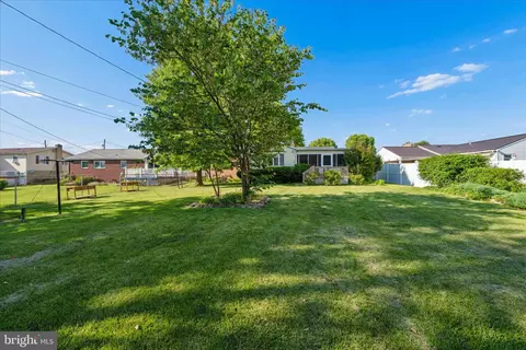 Exterior - 17223 Cloverleaf Rd, Hagerstown, MD 21740 photo 13 of 19