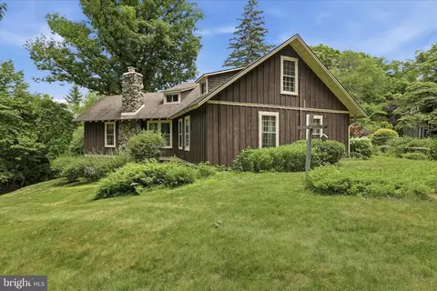 Exterior - 14624 Hilltop Rd, Cascade, MD 21719 photo 3 of 11