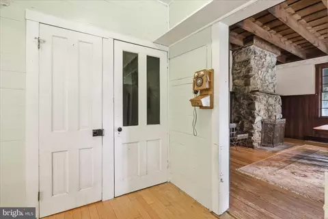 Entry Way - 14624 Hilltop Rd, Cascade, MD 21719 photo 2 of 6