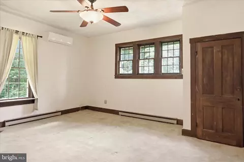 Bedroom - 14624 Hilltop Rd, Cascade, MD 21719 photo 5 of 6