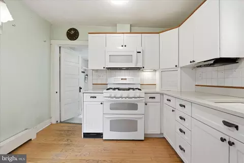 Kitchen - 14624 Hilltop Rd, Cascade, MD 21719 photo 7 of 7