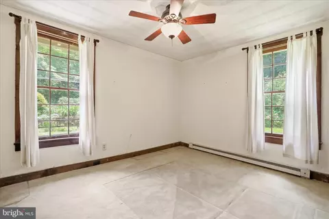 Bedroom - 14624 Hilltop Rd, Cascade, MD 21719 photo 1 of 6