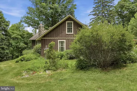 Exterior - 14624 Hilltop Rd, Cascade, MD 21719 photo 5 of 11