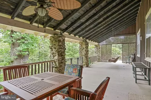 Exterior - 14624 Hilltop Rd, Cascade, MD 21719 photo 7 of 11