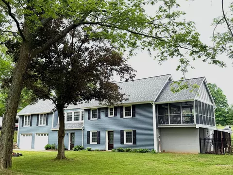 5947 Appletown Rd, Boonsboro, MD 21713