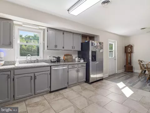 12321 Walnut Pt W, Hagerstown, MD 21740