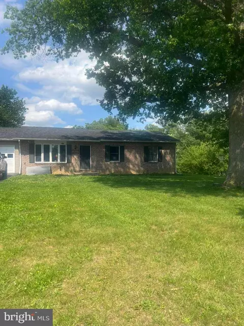 12321 Walnut Pt W, Hagerstown, MD 21740