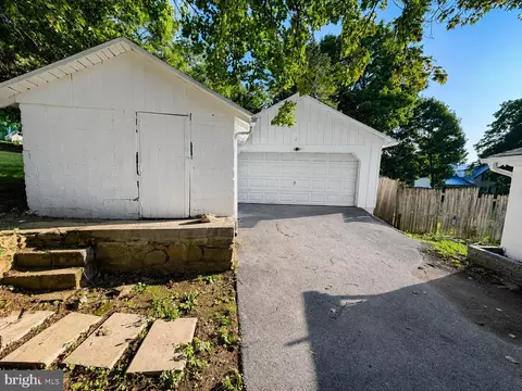 Exterior - 25509 Brooks Ave, Cascade, MD 21719 photo 3 of 6