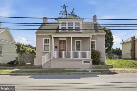 105 S Artizan St, Williamsport, MD 21795