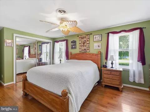 Bedroom - 21925 Beaverbrook Dr, Smithsburg, MD 21783 photo 2 of 8