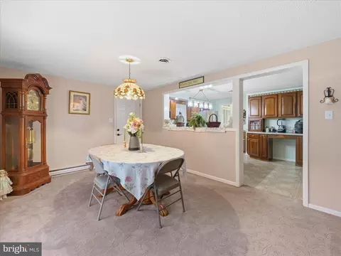 Dining - 21925 Beaverbrook Dr, Smithsburg, MD 21783 photo 3 of 3