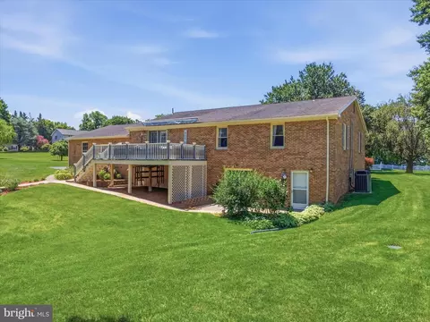 Exterior - 21925 Beaverbrook Dr, Smithsburg, MD 21783 photo 5 of 10