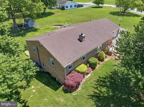 View/Area - 21925 Beaverbrook Dr, Smithsburg, MD 21783 photo 4 of 13